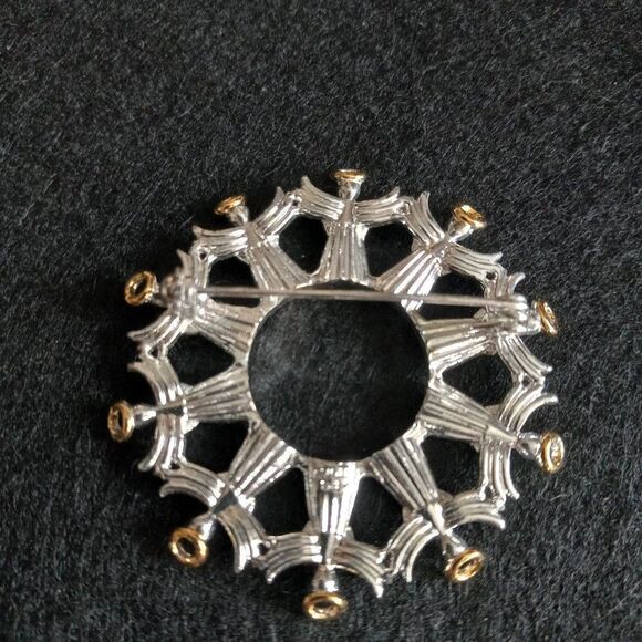 Vintage 2002 Avon Angles of Harmony Circle Wreath Brooch Cottagecore - Picture 5 of 5